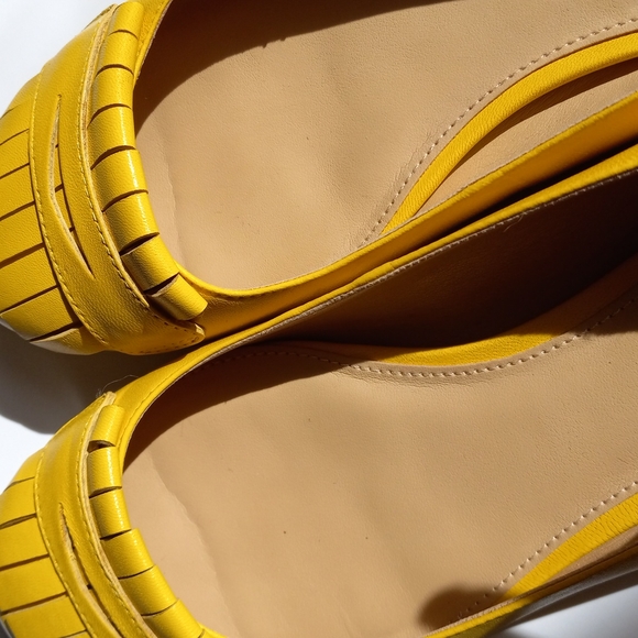 TALBOTS LEATHER  FLATS - Picture 5 of 6